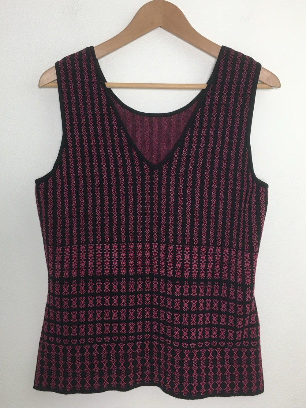 Carlisle | Vintage Black & Red Sleeveless Knit Top